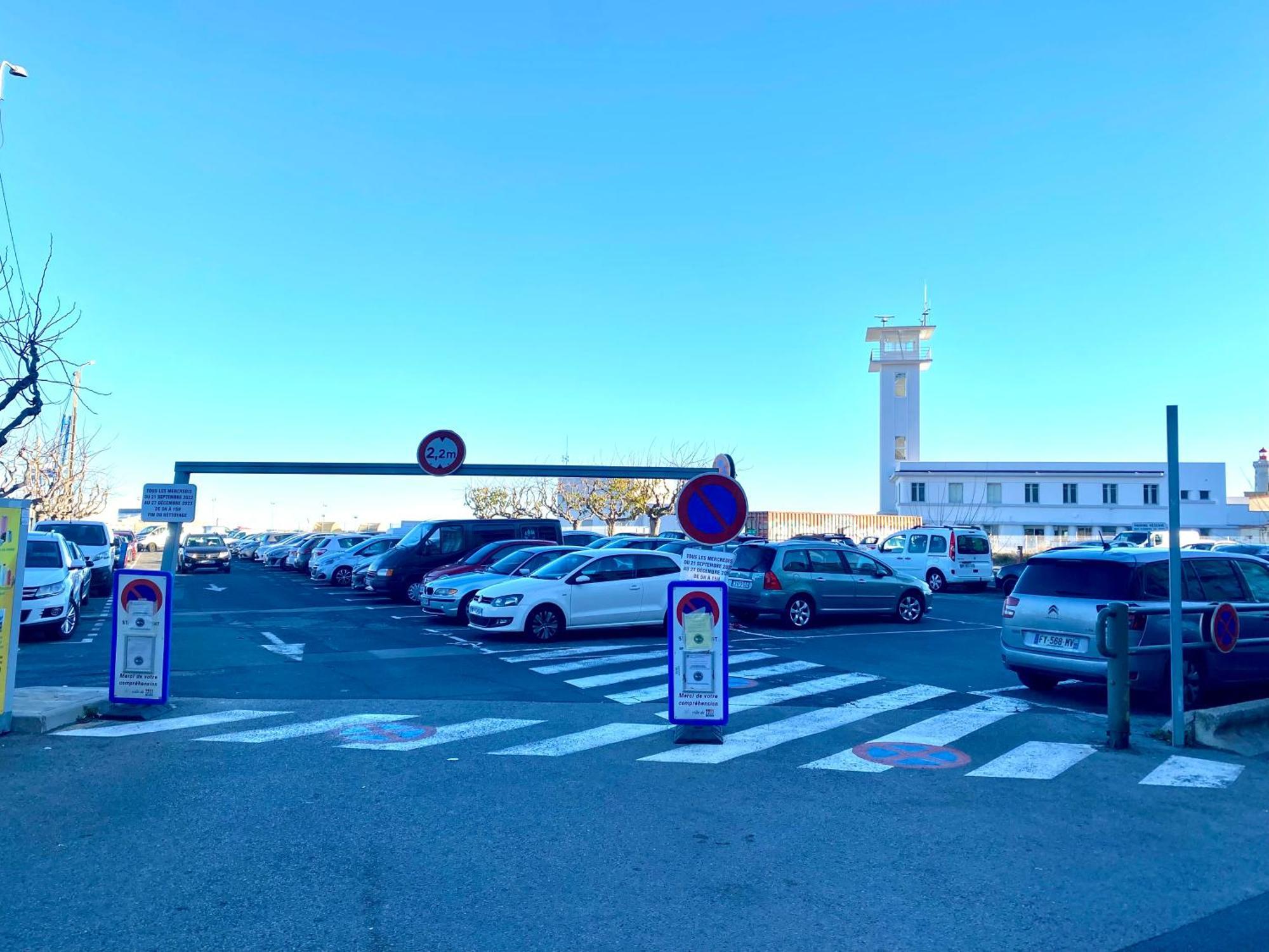 Escale Paisible A Sete, Belle Terrasse Vue Sur Mer Luaran gambar